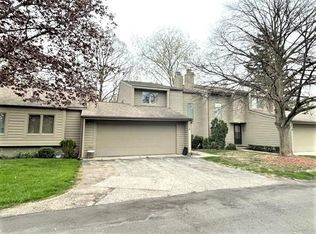 2416 Tanbark Oak Dr, Flint, MI 48532