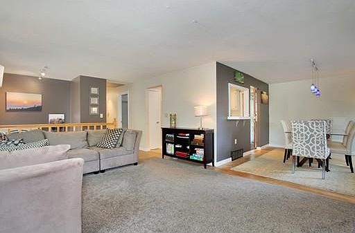 4th image of 35 Juniper Brook Rd