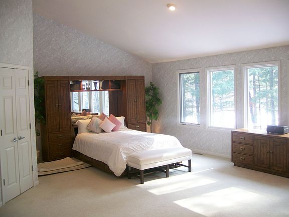 Huge 24'x20' master bedroom suite
