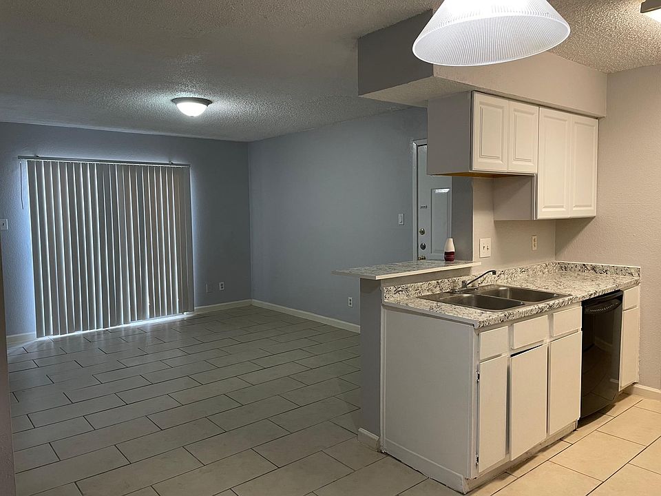 1st image of 12615 Brookglade Cir Unit 413