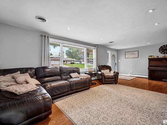4th image of 5433 N James Rd