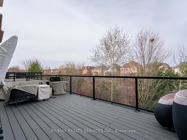 9 Interlacken Dr — Photo 43