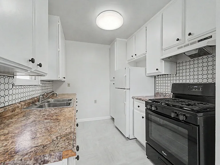 1024 D St #1-4 — Photo 6