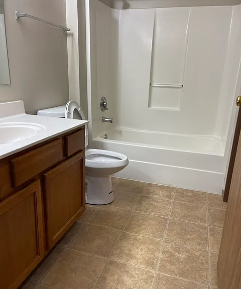 2030 Chateau Ct #24 — Photo 7