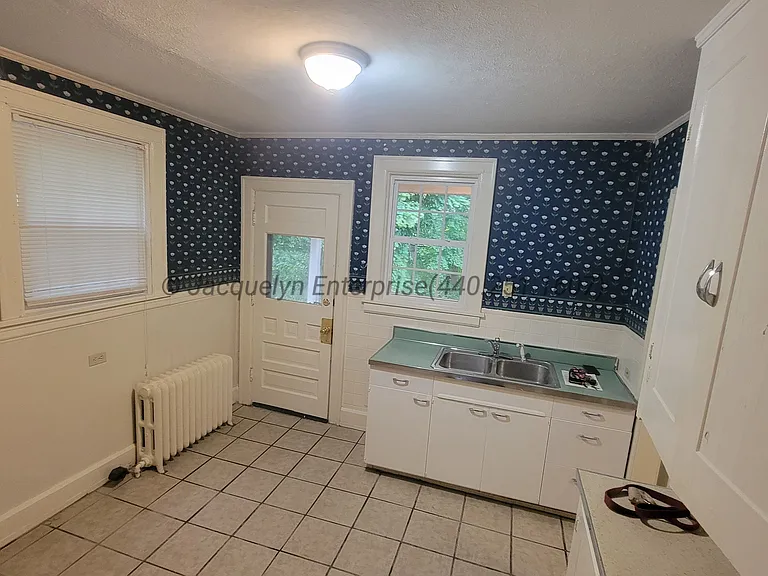 927 Bunker Hill Rd — Photo 5