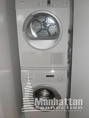 Rented by Manhattan Connection | media 21