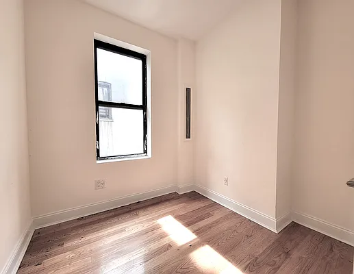 Rented by Compass | media 4