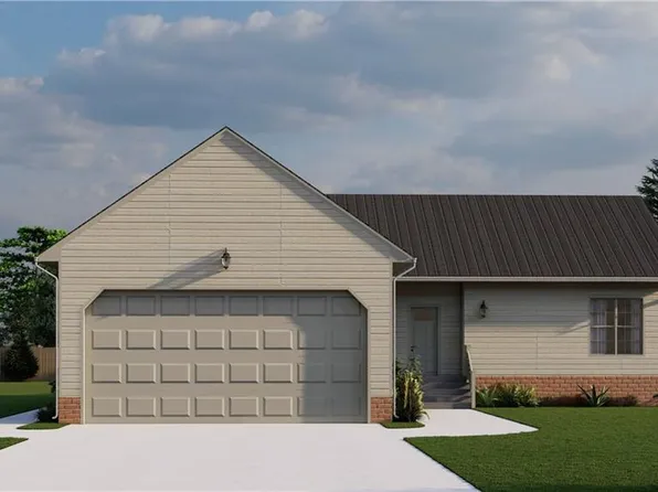 324 Pointers Dr, West Point, VA 23181