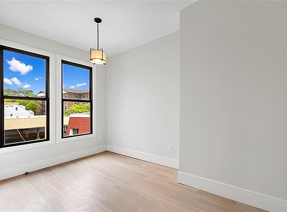 3rd image of 542 Newark Ave #3R