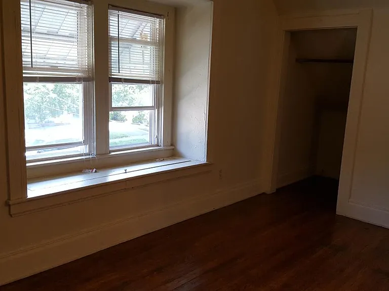 Master energy window seat huge closet