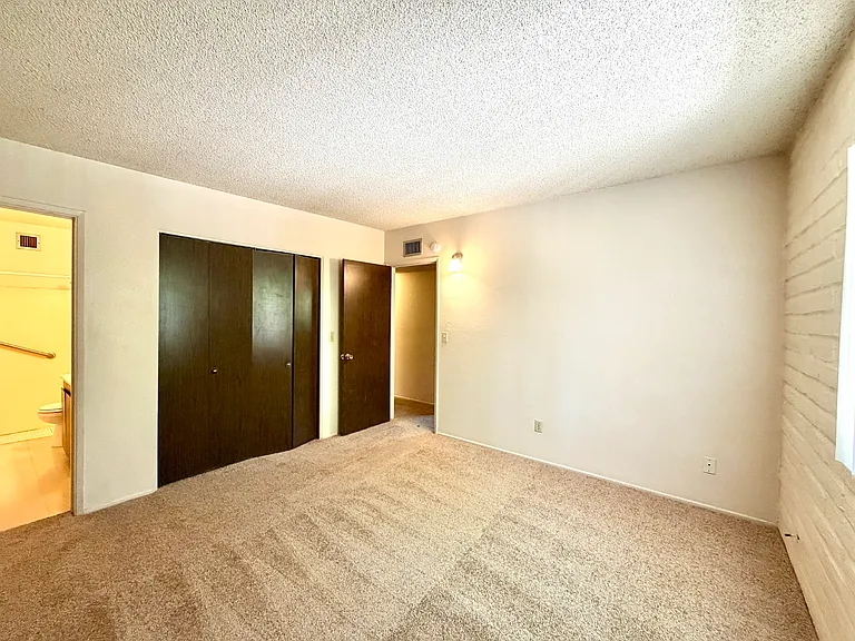 Desert Terrace Apartments - 2 and 3 Bedrooms with Community Pool and Laundry! — Photo 20