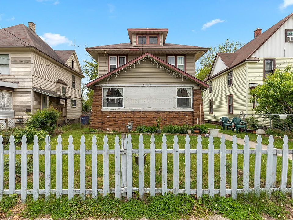 1st image of 2113 Palace Ave SW