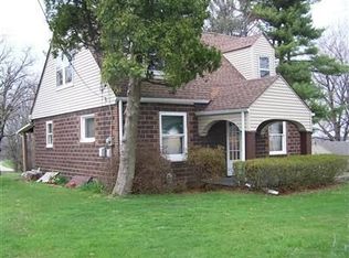 2107 Perry Dr SW, Canton, OH 44706