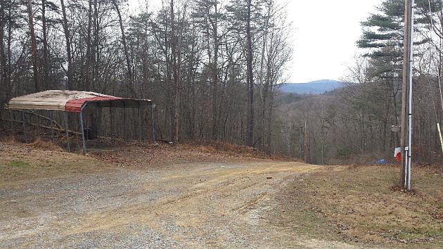 2nd image of 21441 Rolling Rd