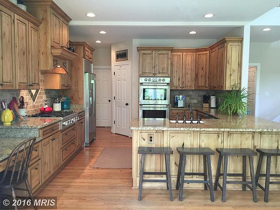 3rd image of 221 Homestead Farm Ln