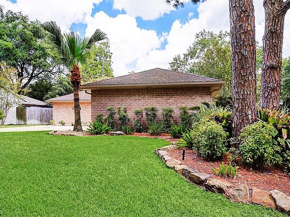 Well manicured landscaping with mature trees, with New Energy efficient windows fitted throughout the home. Beautiful curb appeal for a great home, that has been fully renovated. Notice the Significant Space for driveway parking.