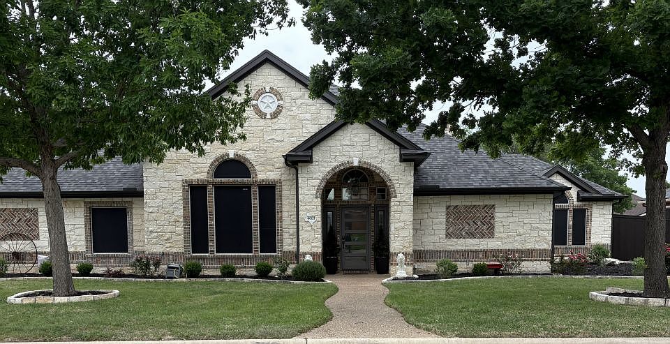 1st image of 4003 Lazy Brook Dr