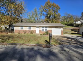 1731 Partridge Dr, Imperial, MO 63052