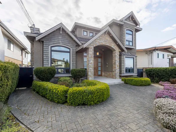 7320 Dow Ave, Burnaby, BC V5J 3X4