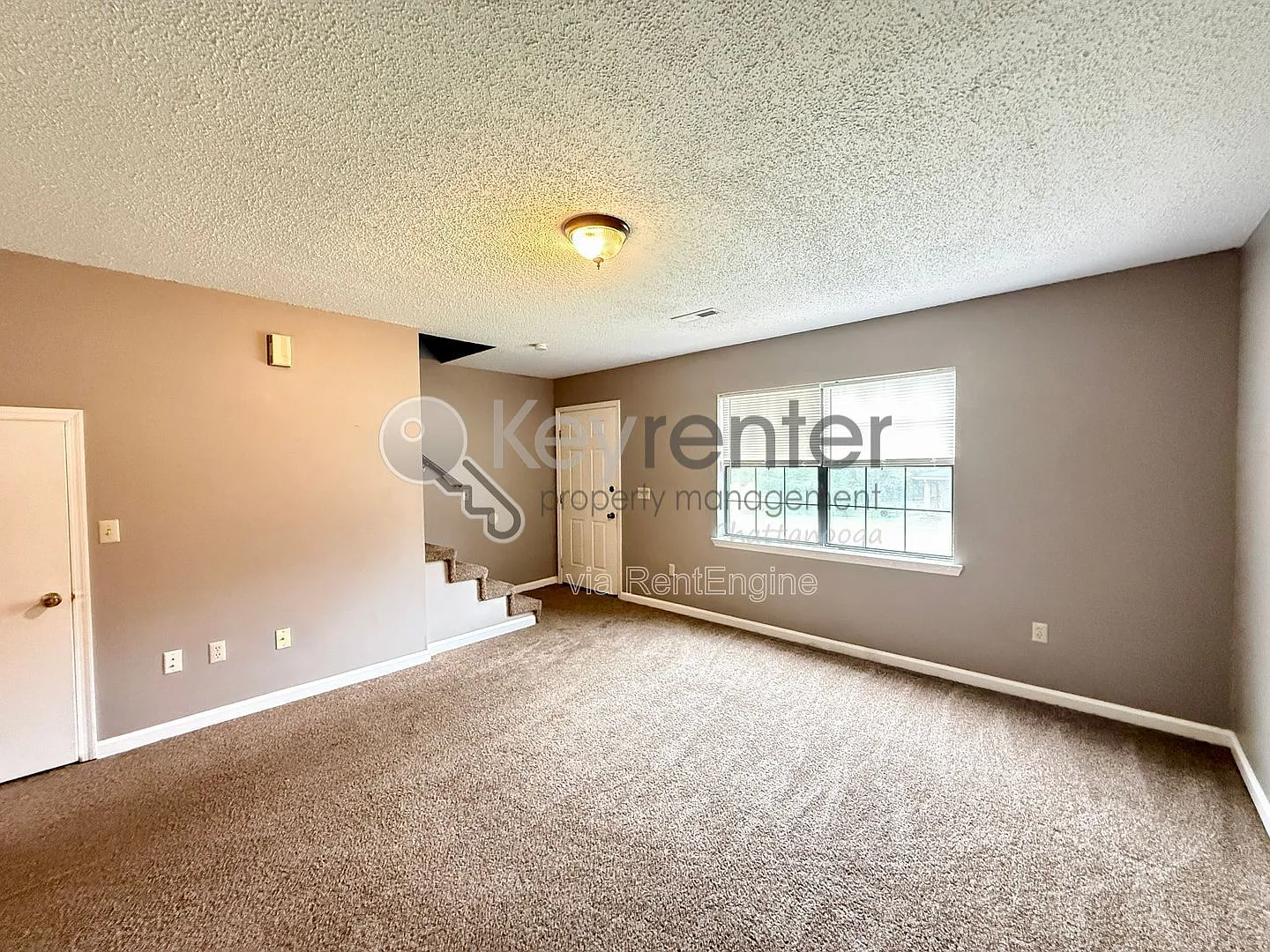 2 bed, 1.5 bath, 1000 sqft, $1,100 — Photo 4