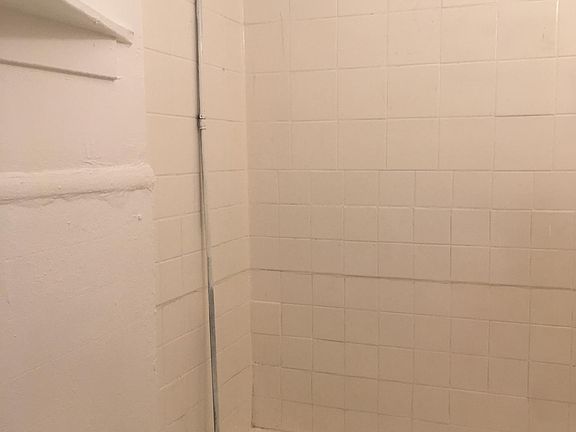 3rd image of 504 S Bonnie Brae St