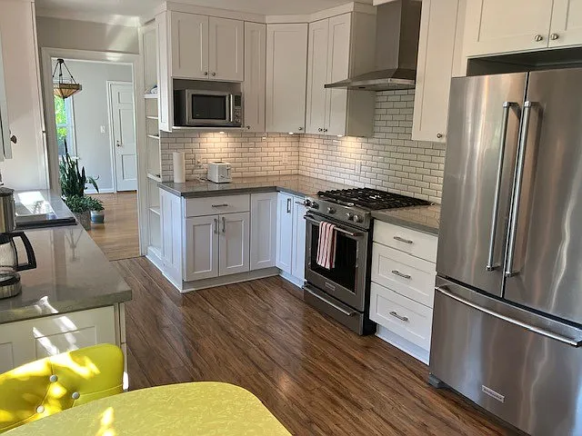 3 bed, 1100 sqft, $2,500 — Photo 4