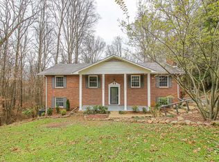 939 W Outer Dr, Oak Ridge, TN 37830