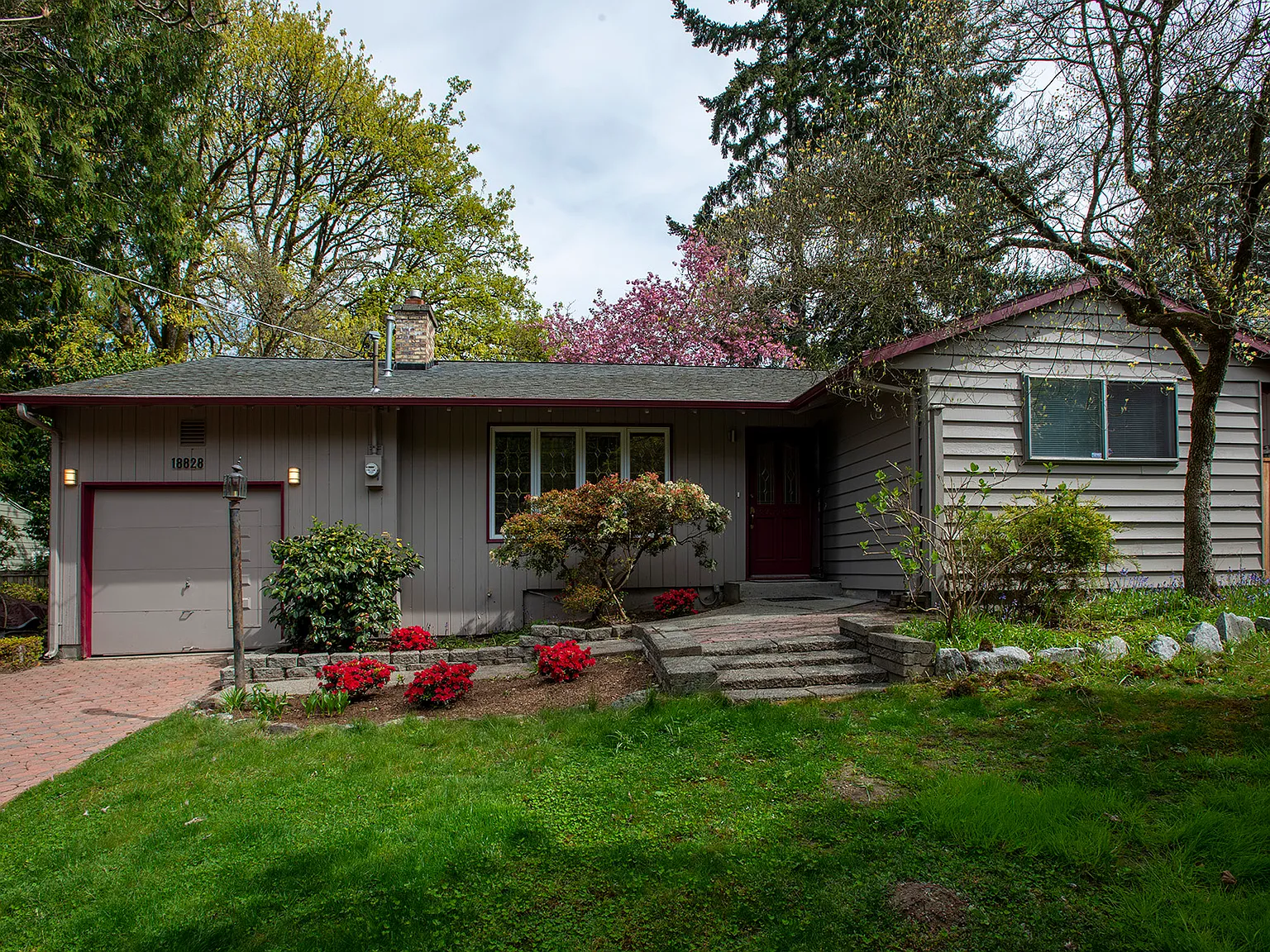 4 bed, 2.5 bath, 1800 sqft, $3,750 — Photo 4