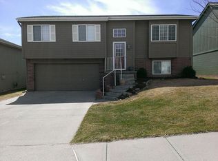 11903 Newport Ave, Omaha, NE 68164