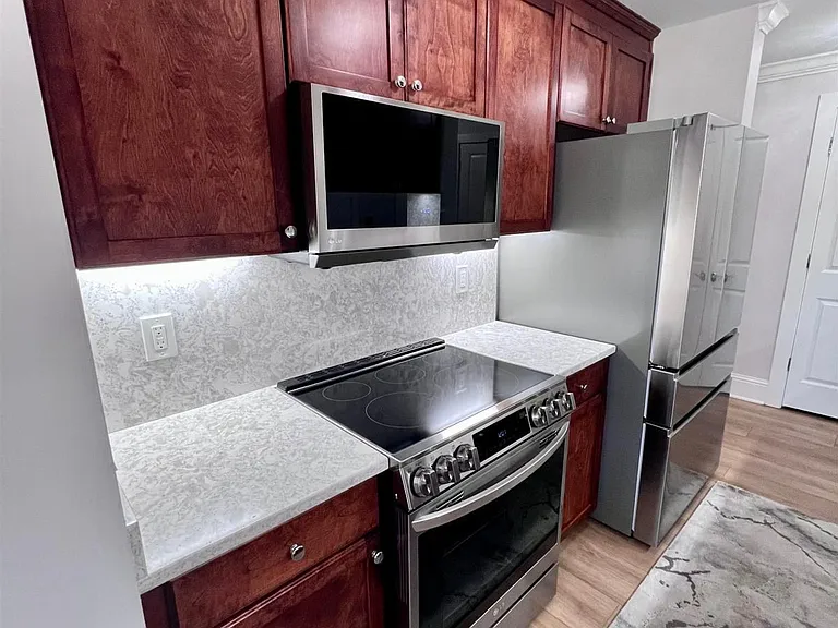 1040 Creekside #D — Photo 14