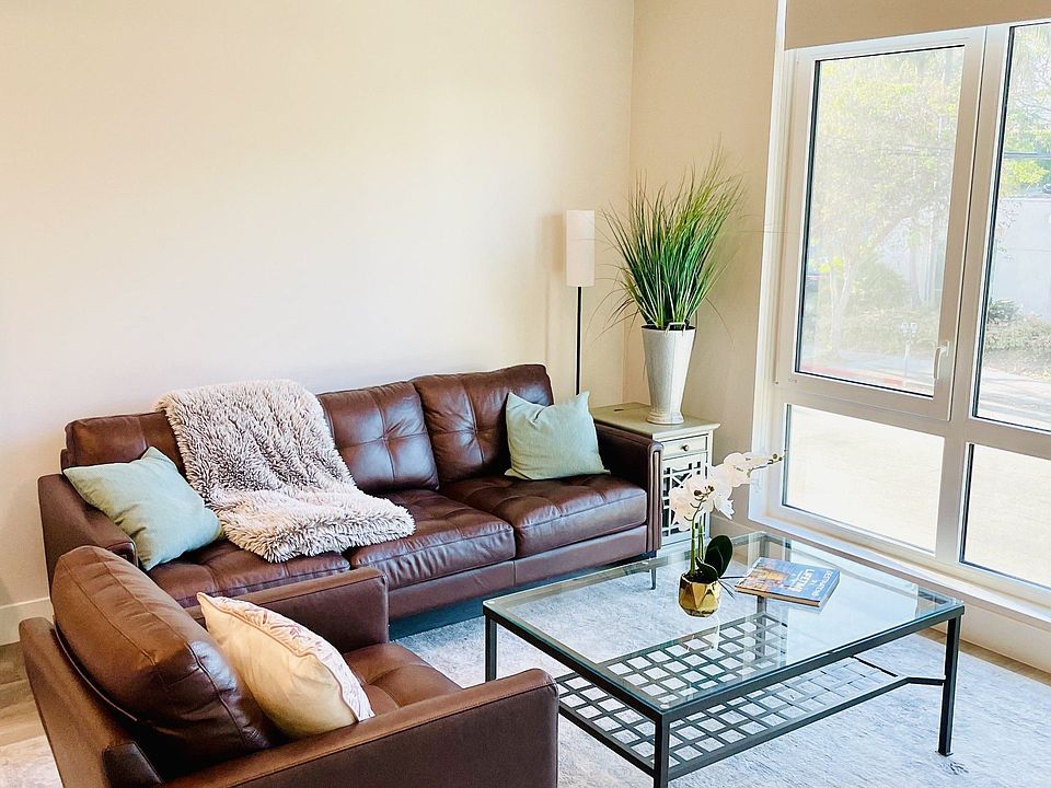 1st image of 321 Ivy St #405