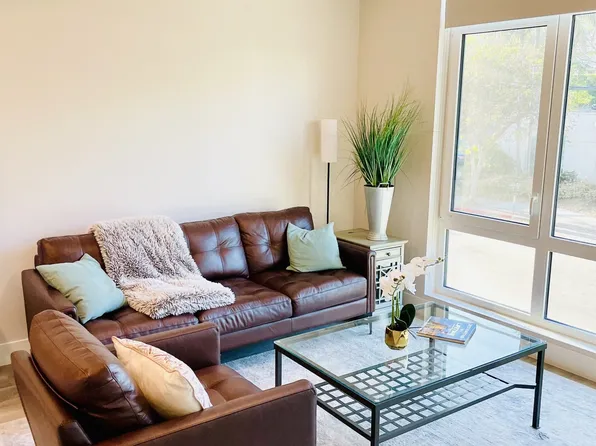 Asano on Ivy - Bankers Hill/Little Italy, 321 Ivy St #401, San Diego, CA 92101