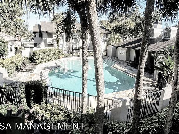 2nd image of 2911 Antique Oaks Cir APT 13