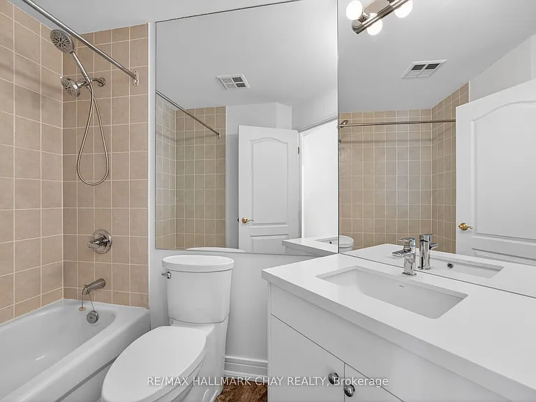 2 Toronto St #1205 — Photo 28