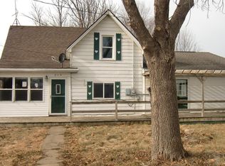 219 W Main St, Agency, IA 52530
