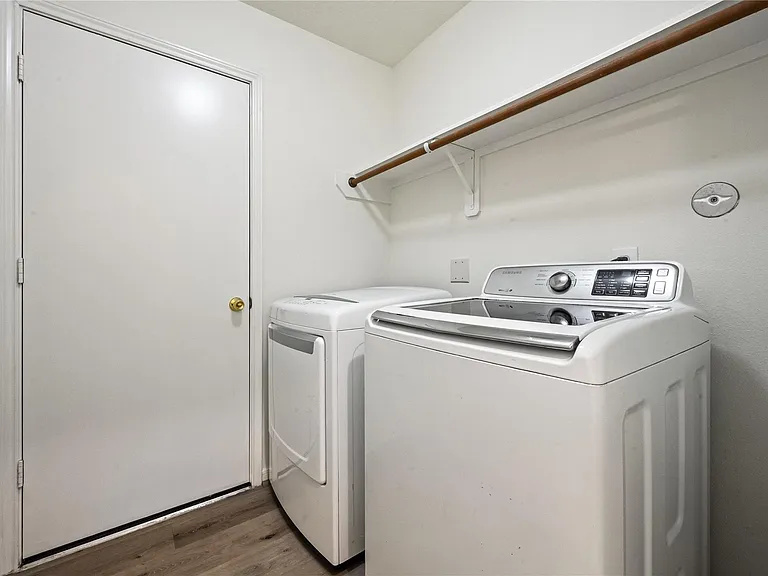 2123 Winter Dale Ct — Photo 12