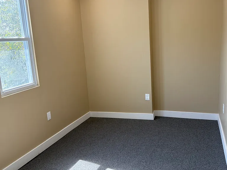 6040 Kingsessing Ave #2 — Photo 9