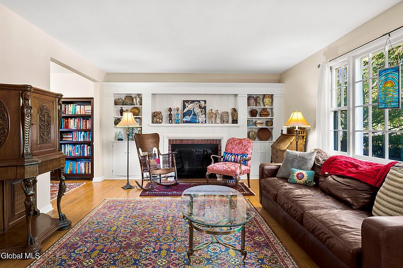 2nd image of 38 Milner Avenue