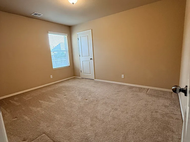 13422 S 19th Ct — Photo 7