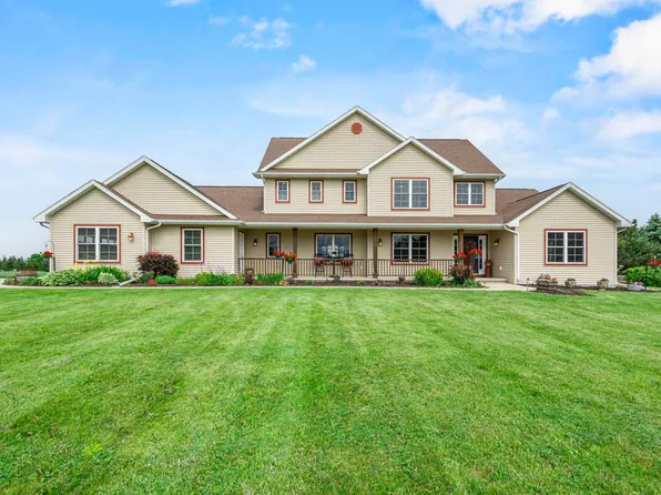 5685 Blake Rd, De Pere, WI 54115