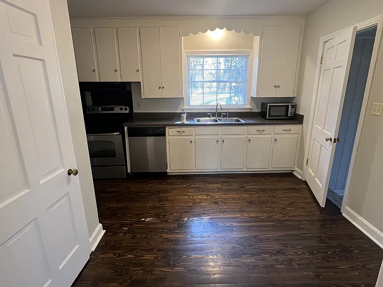 2924 Mere Dr — Photo 8