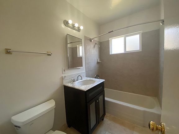 5th image of 1613 Barry Ave APT 1