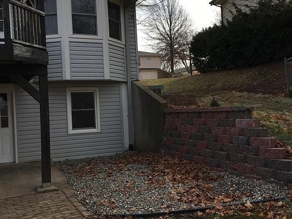 5th image of 10 Hull Dr