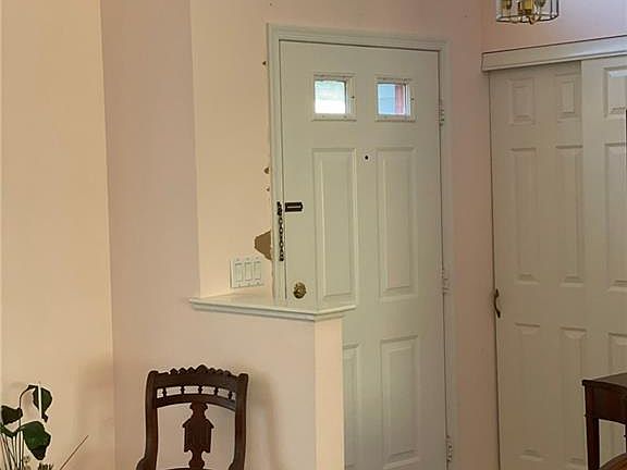 2nd image of 576 Nutley Dr #C