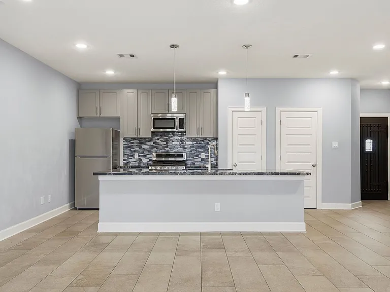 8419 Observatory St — Photo 5