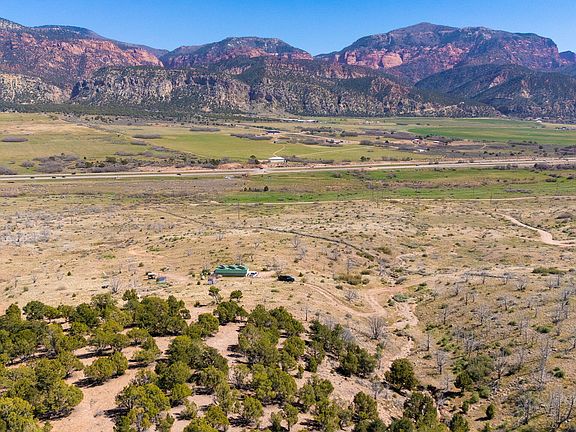 3rd image of 1380 W Hayward Mountain Rd