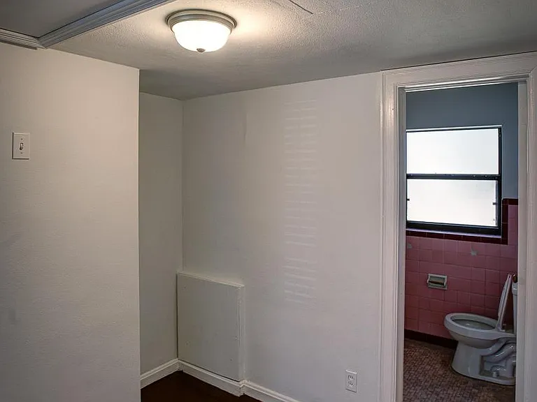 2133 Forest Hills Rd — Photo 7