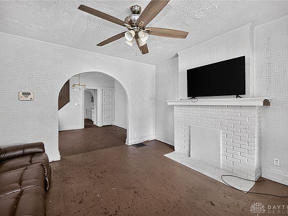 4th image of 417 Delaware Ave