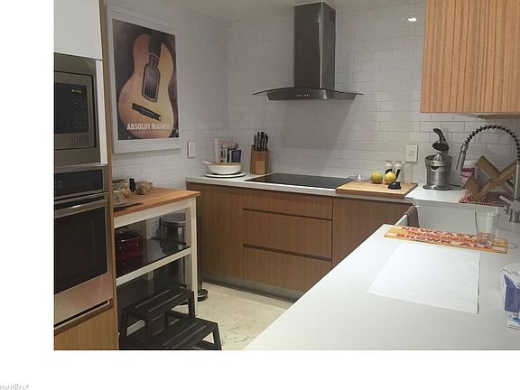 5th image of 780 NE 69th St Ste 205