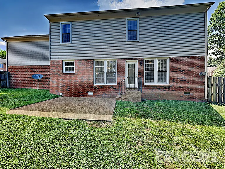 1267 Buckingham Cir — Photo 19